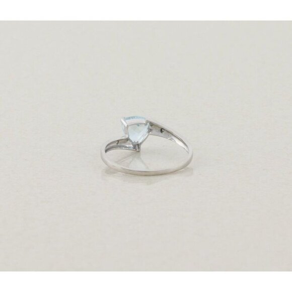 10k White Gold Natural Sky Blue Topaz Ring Size 7 1/4 - Picture 6 of 8